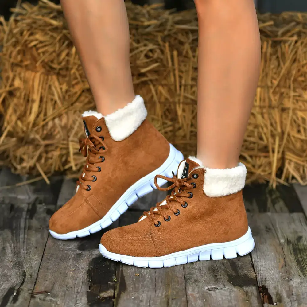 Lace Up Round Toe Boots