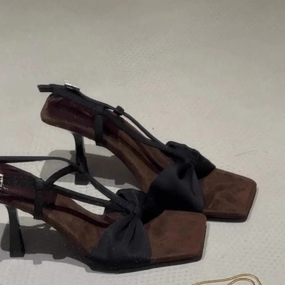 Cushion Base Slide Sandals