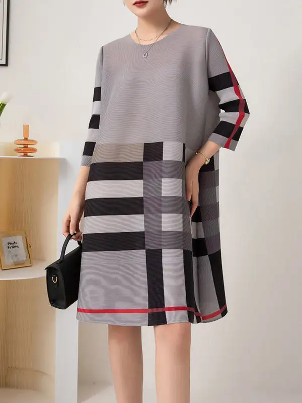 A Line Relaxed Contrast Color Plaid Pleated Round Neck Mini Dress