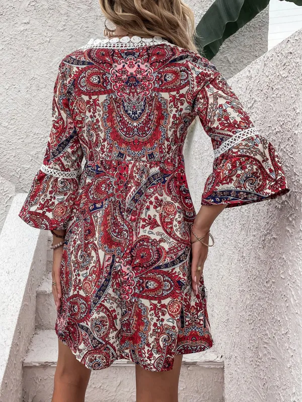 Plus Size Paisley & Floral Print Contrast Guipure Lace Flounce Sleeve Dress