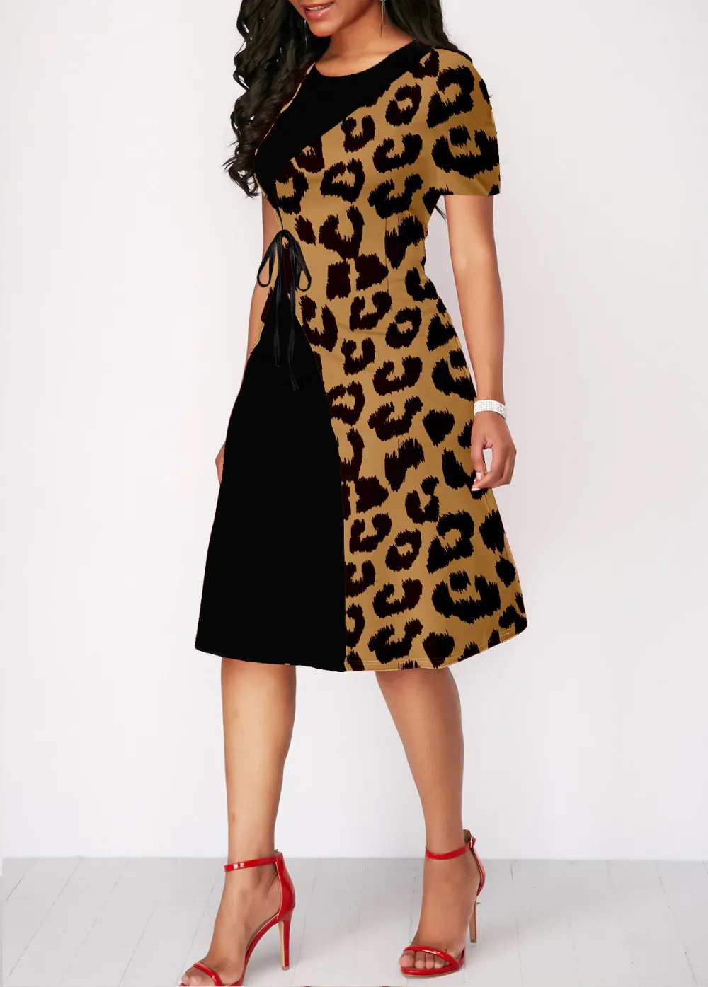 Short Sleeve Leopard Round Neck Dress