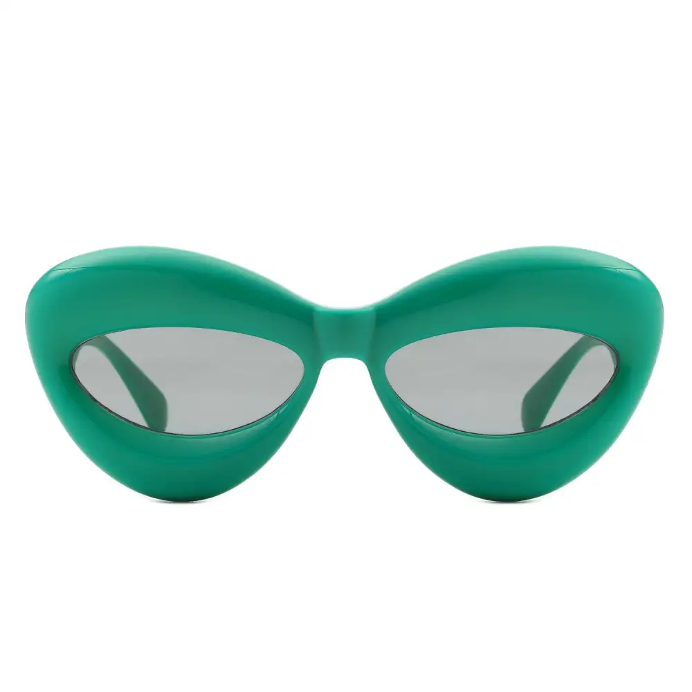 Lightweight Cat Eye Frame Sunglasses