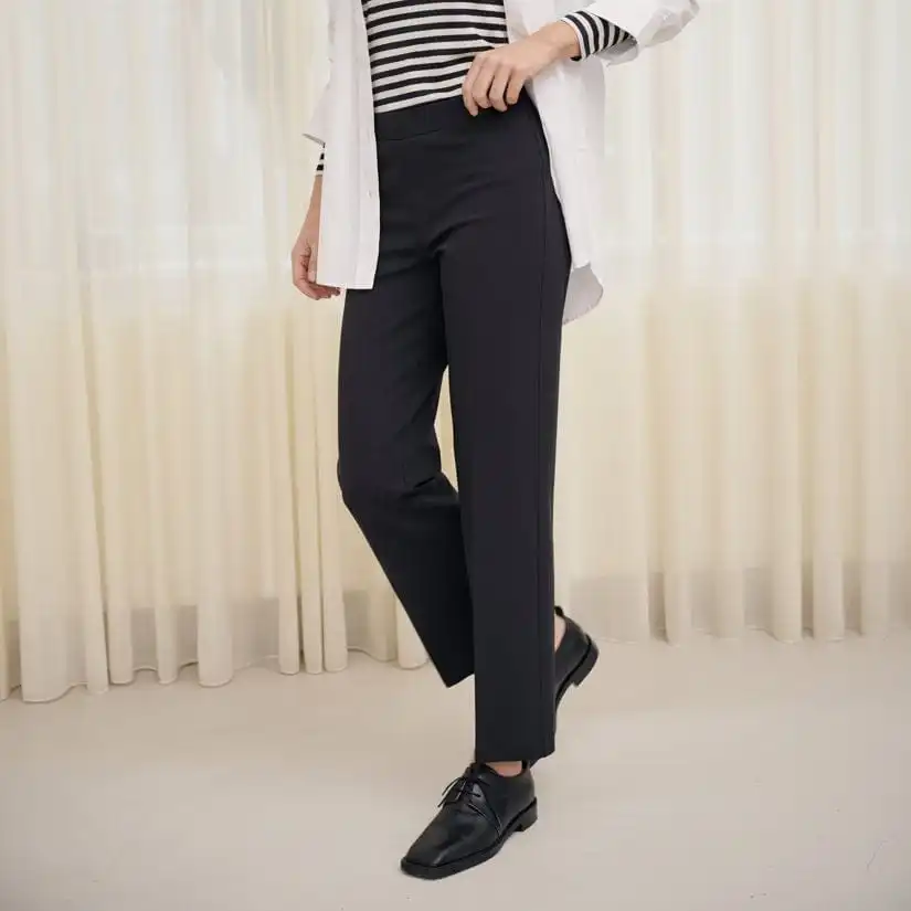 Relaxed Straight-Leg Women's Trousers
