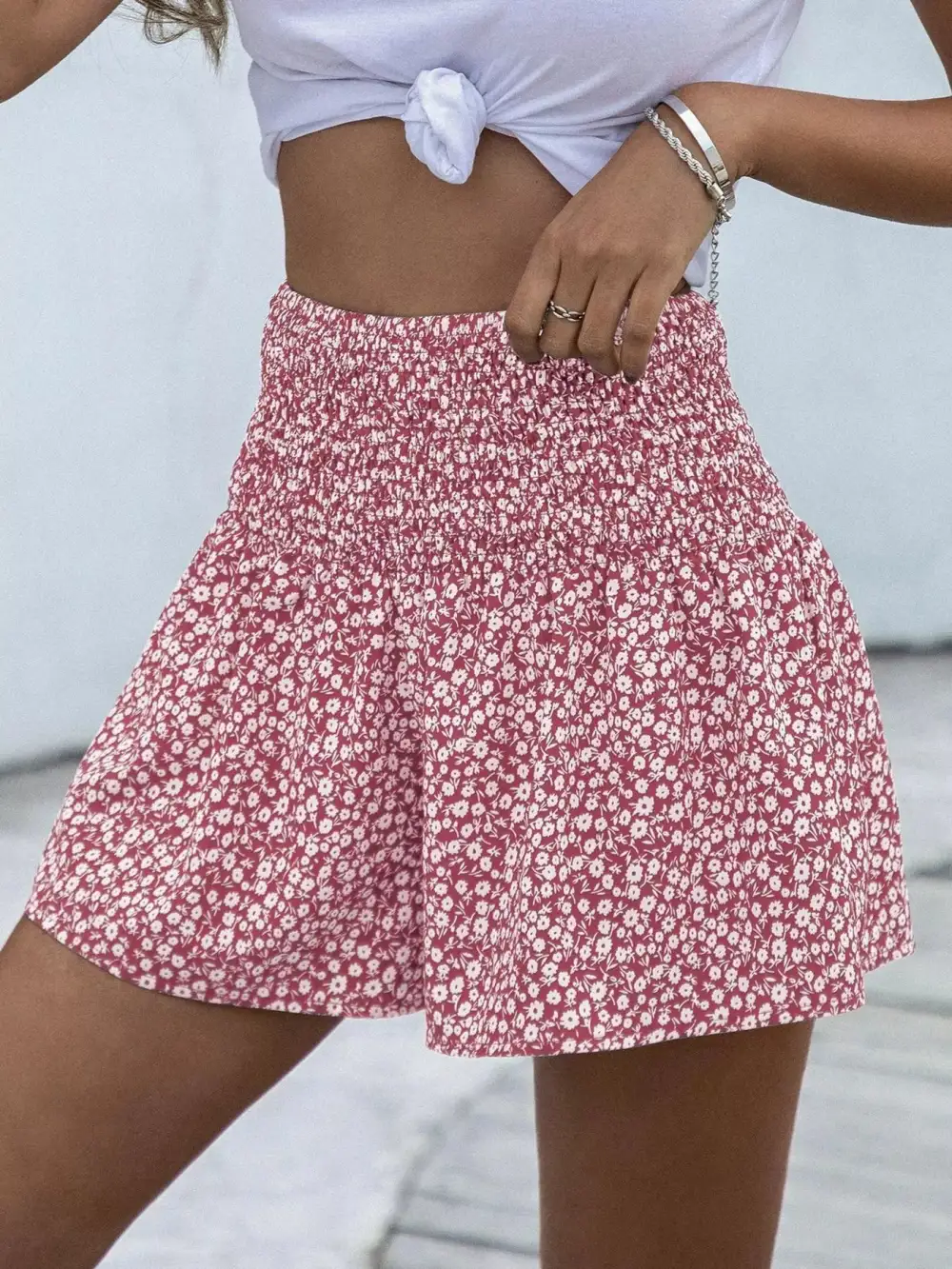 Floral Print Elastic Waist Shorts