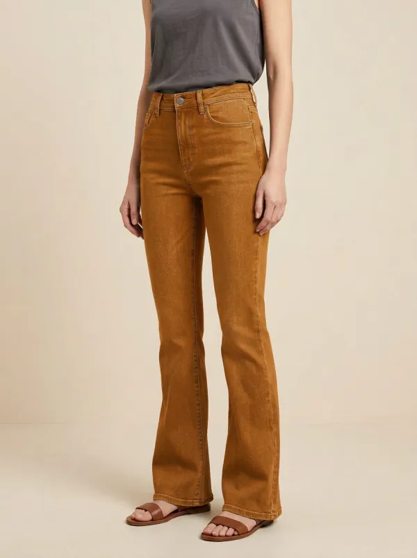 Women's High-Waisted Denim Flare Classic Five-Pocket Styling Jeans