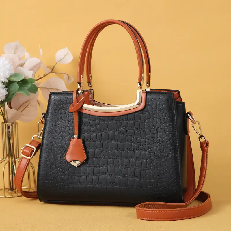 Structured Minimal Crossbody Bag