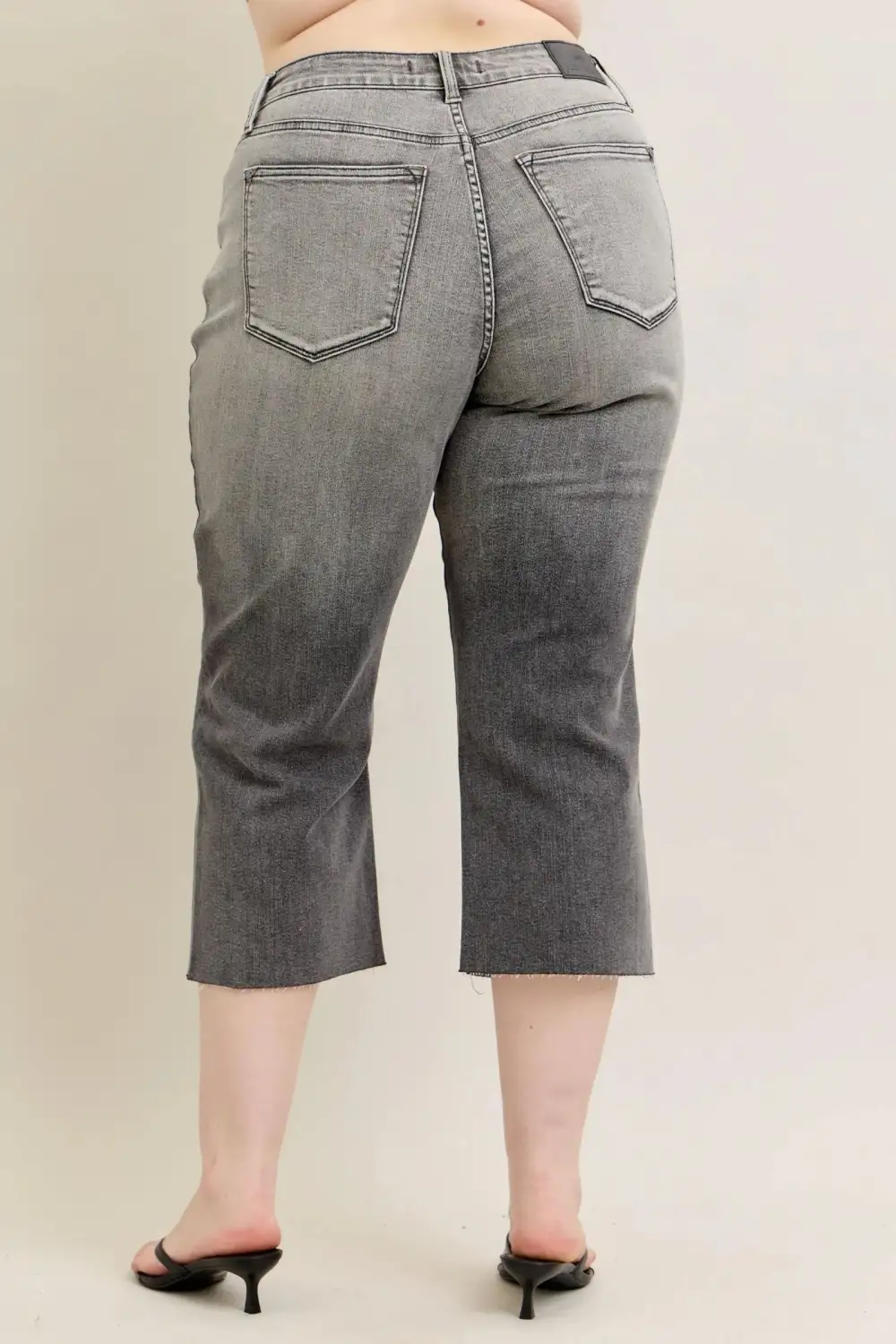 Mid Rise Relaxed Wide Leg Jeans