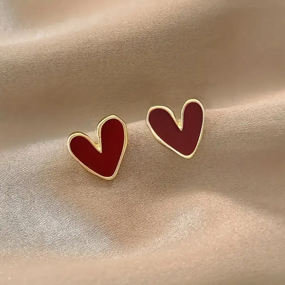 Heart Detail Everyday Earrings