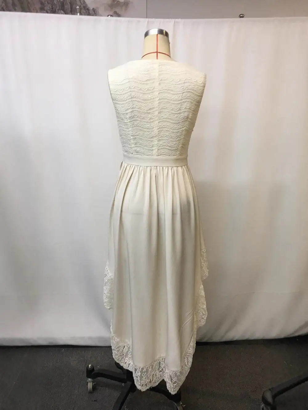 Gathered Detail Lace Dress