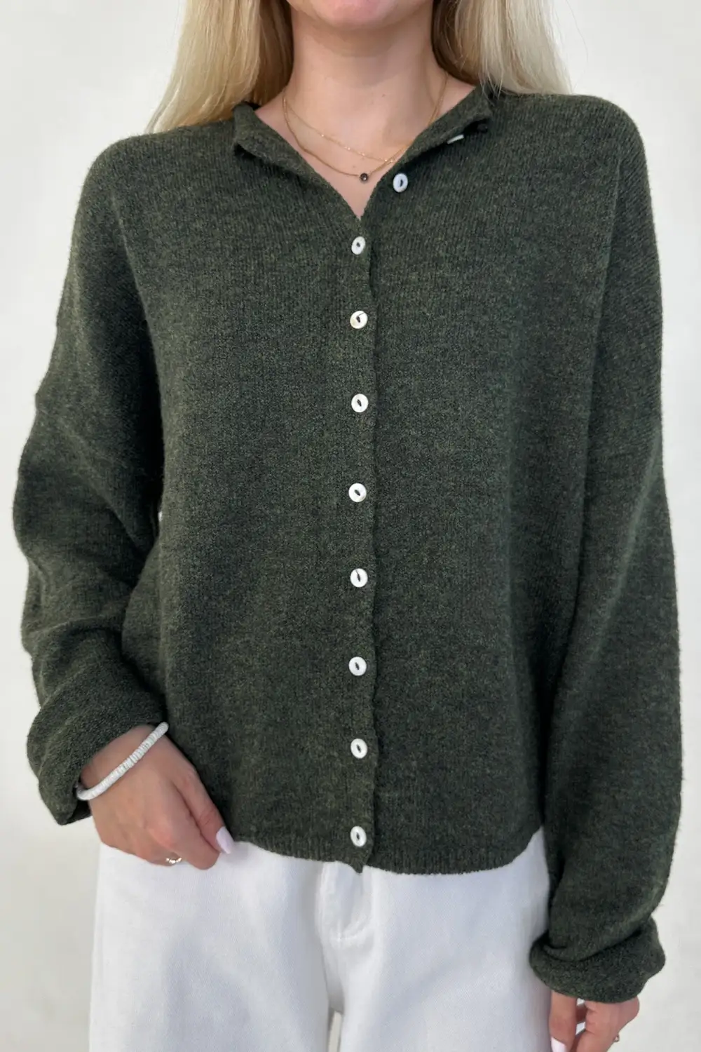 Clean Shape Relaxed Soft Cardigan