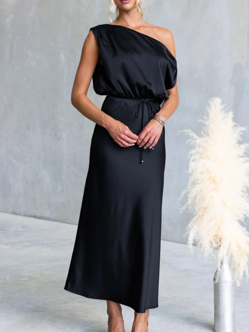 Shoulder Midi Dress