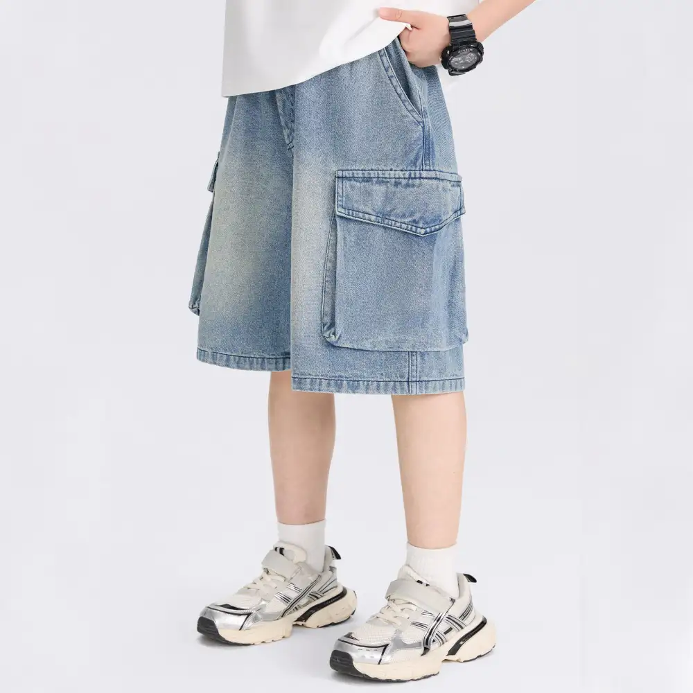 Men's Trail Utility Cargo Shorts with a Flexible Waist for Travel and Leisure