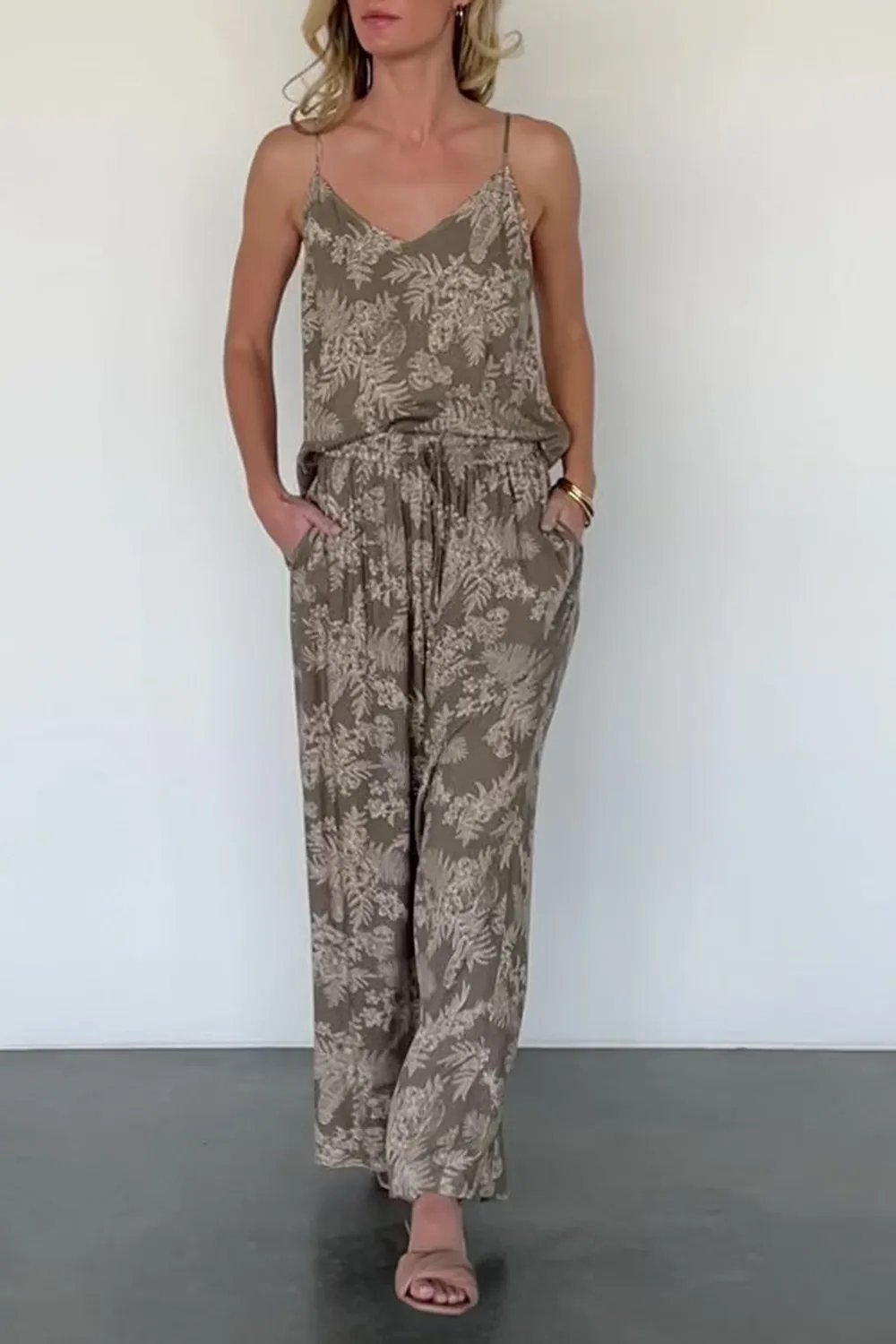 Artistic Lightweight Slim-Fit  Olive Print  Pants