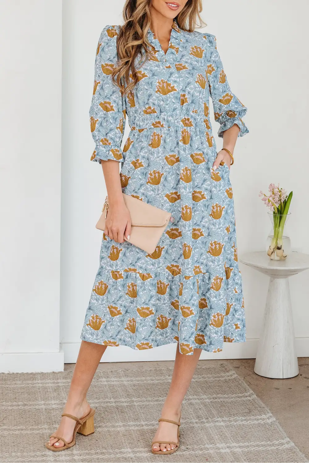 Lightweight Feel Floral Printed V Neck Dress