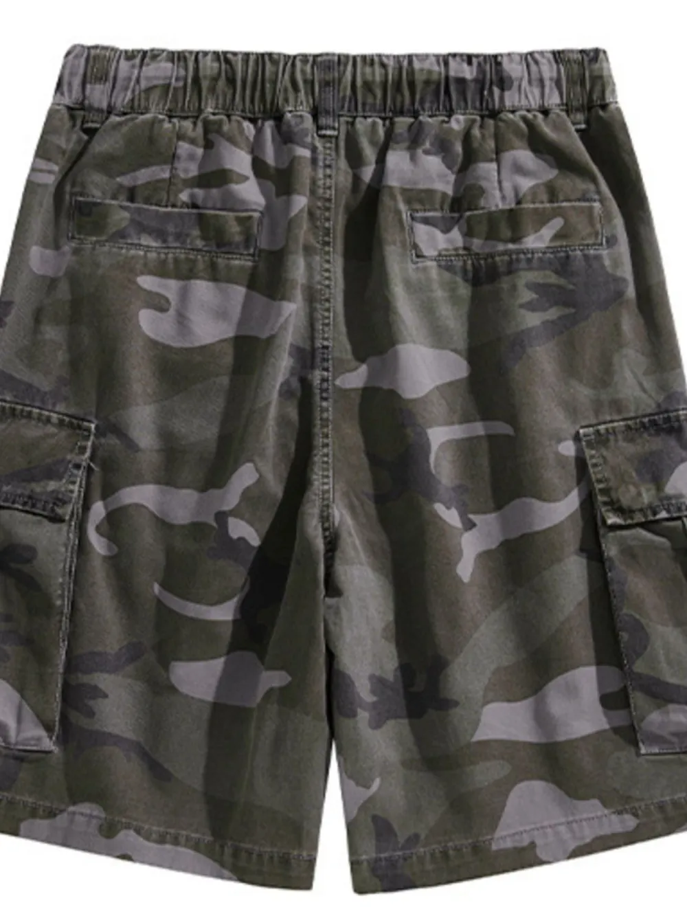 Men's Trail Utility Cargo Shorts with a Drawstring Waist