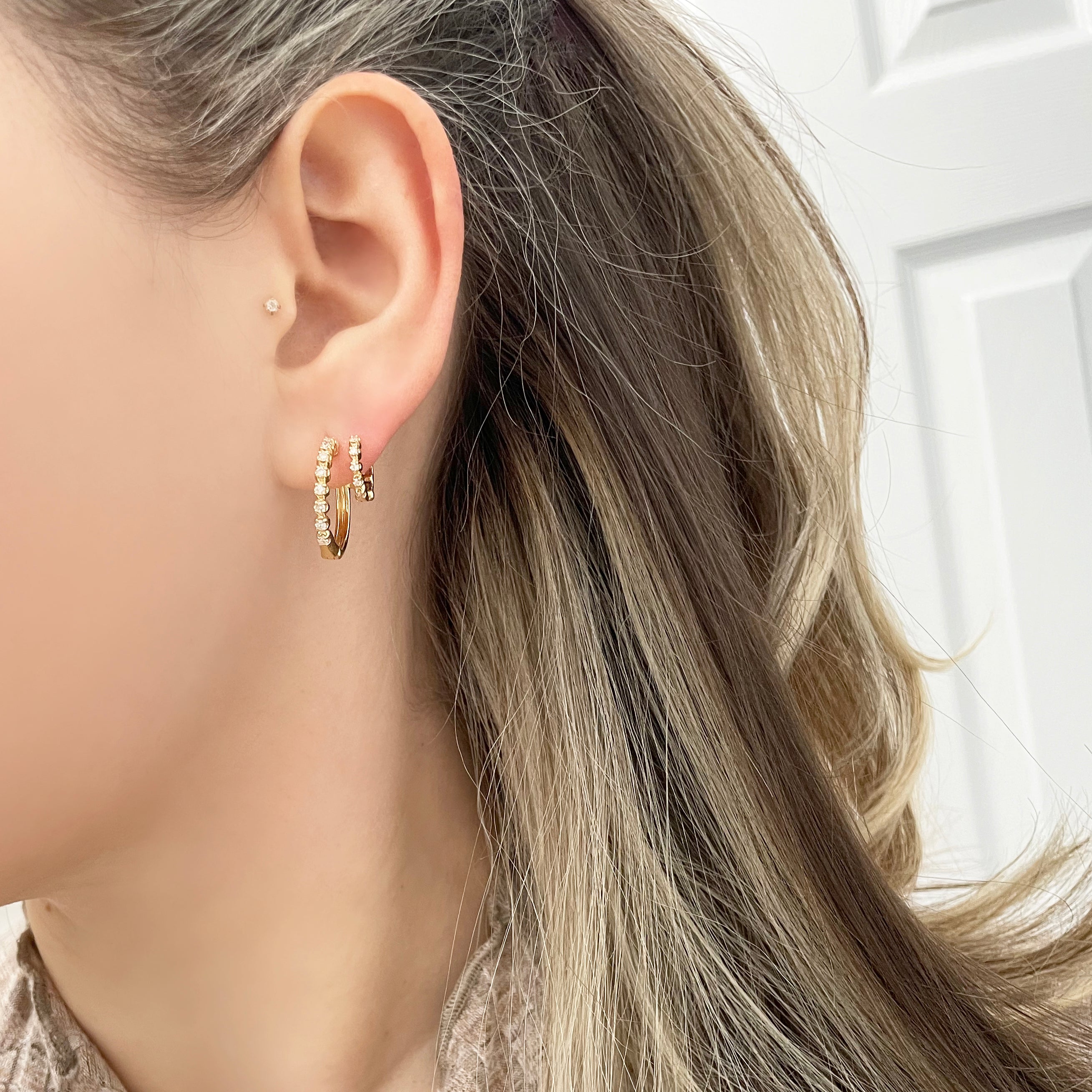 Curved Artful Gem Detail Earrings