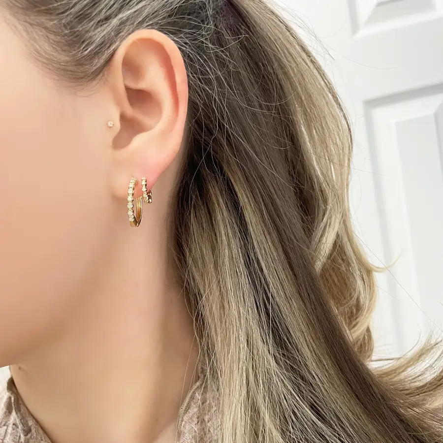 Curved Artful Gem Detail Earrings