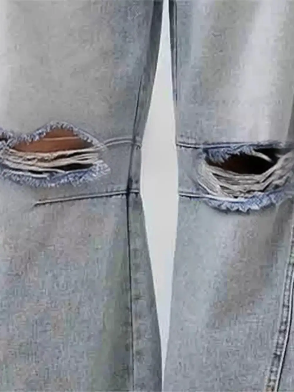 Contoured Wide Leg Distressed Denim Jeans