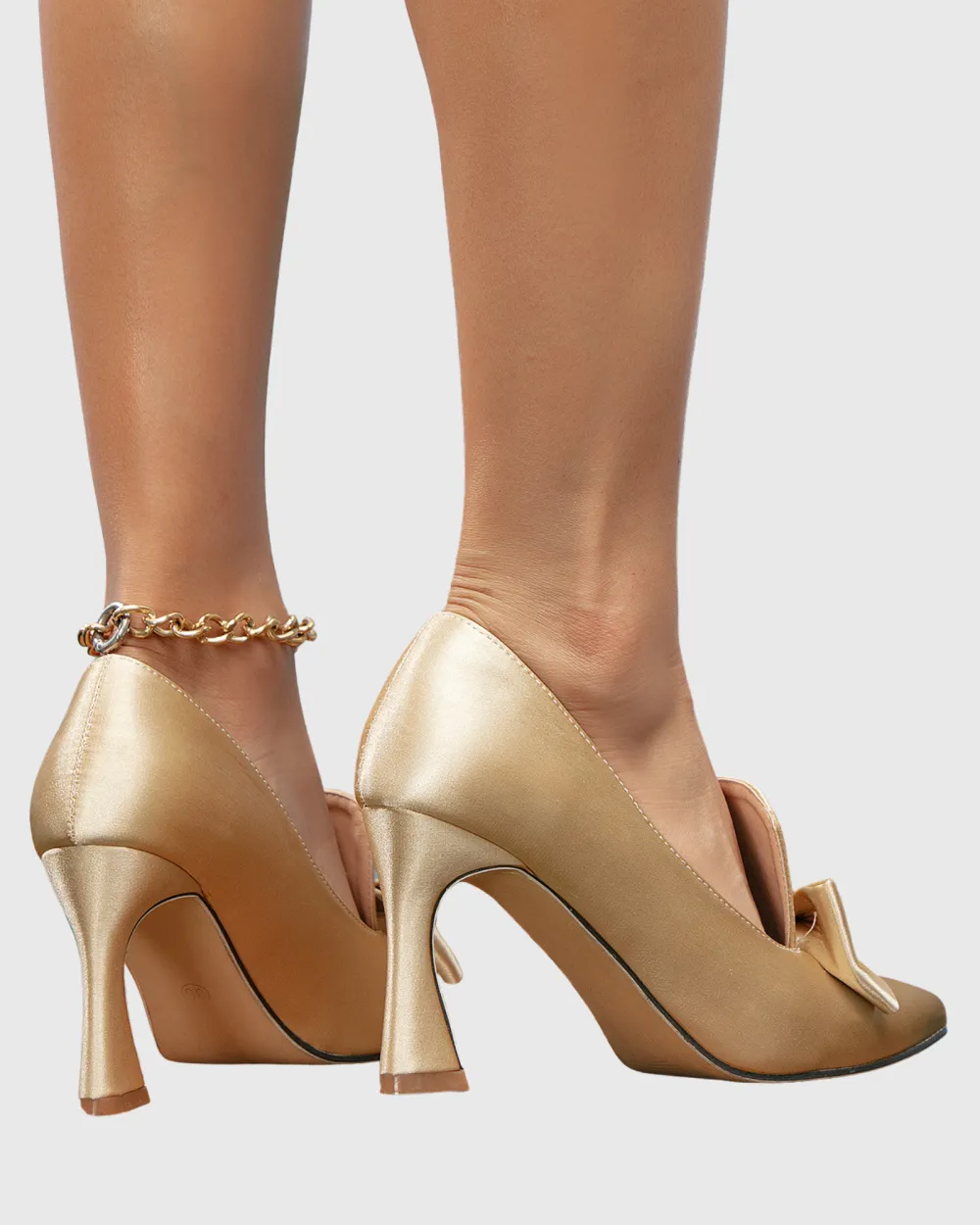 Bow Vintage Pumps in Apricot