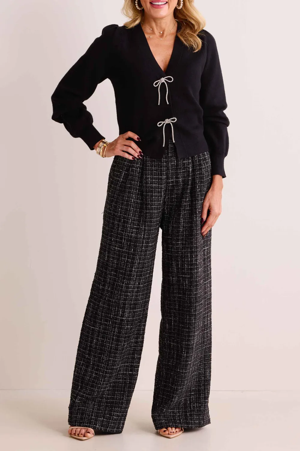 Black V-Neck Rhinestone Bow Knitted Cardigan