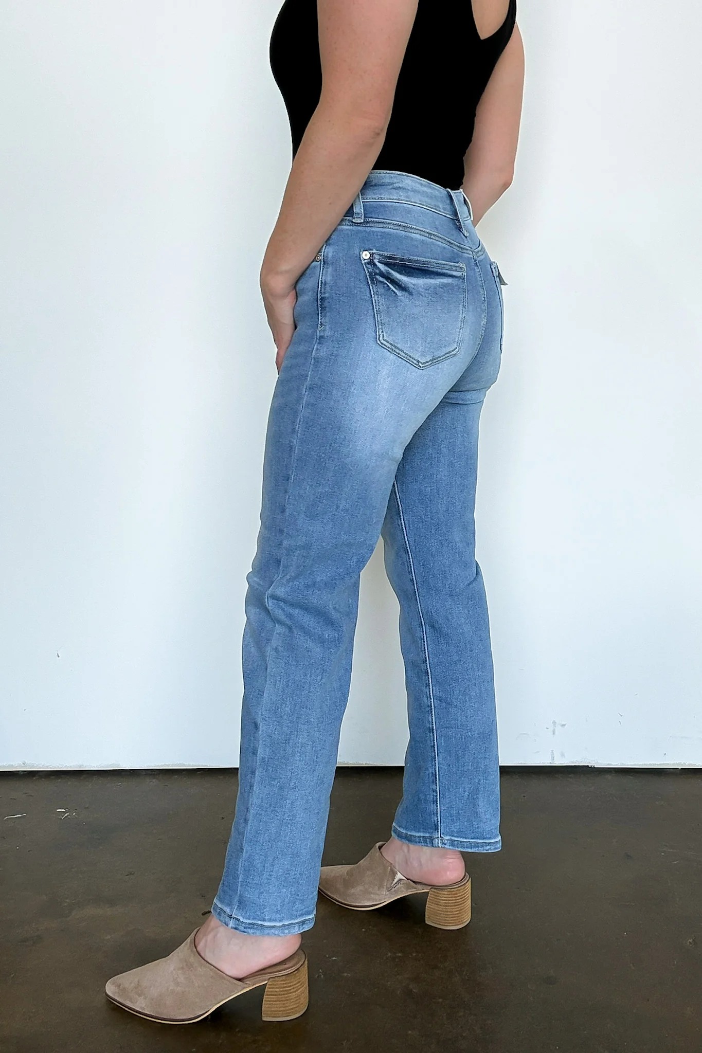 High Rise Relaxed Straight Jeans