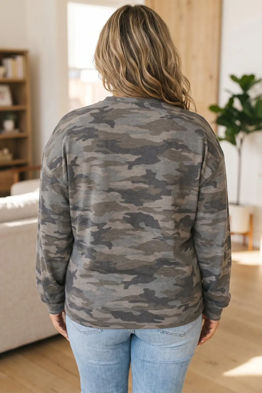 Camouflage Print Relaxed Stretch Fabric Long Sleeve Top