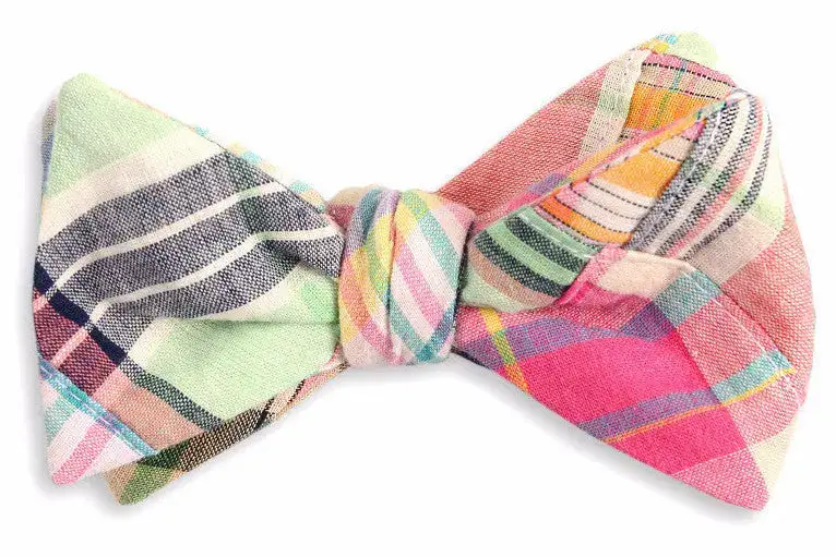 Contemporary Signature Plaid Bow Tie