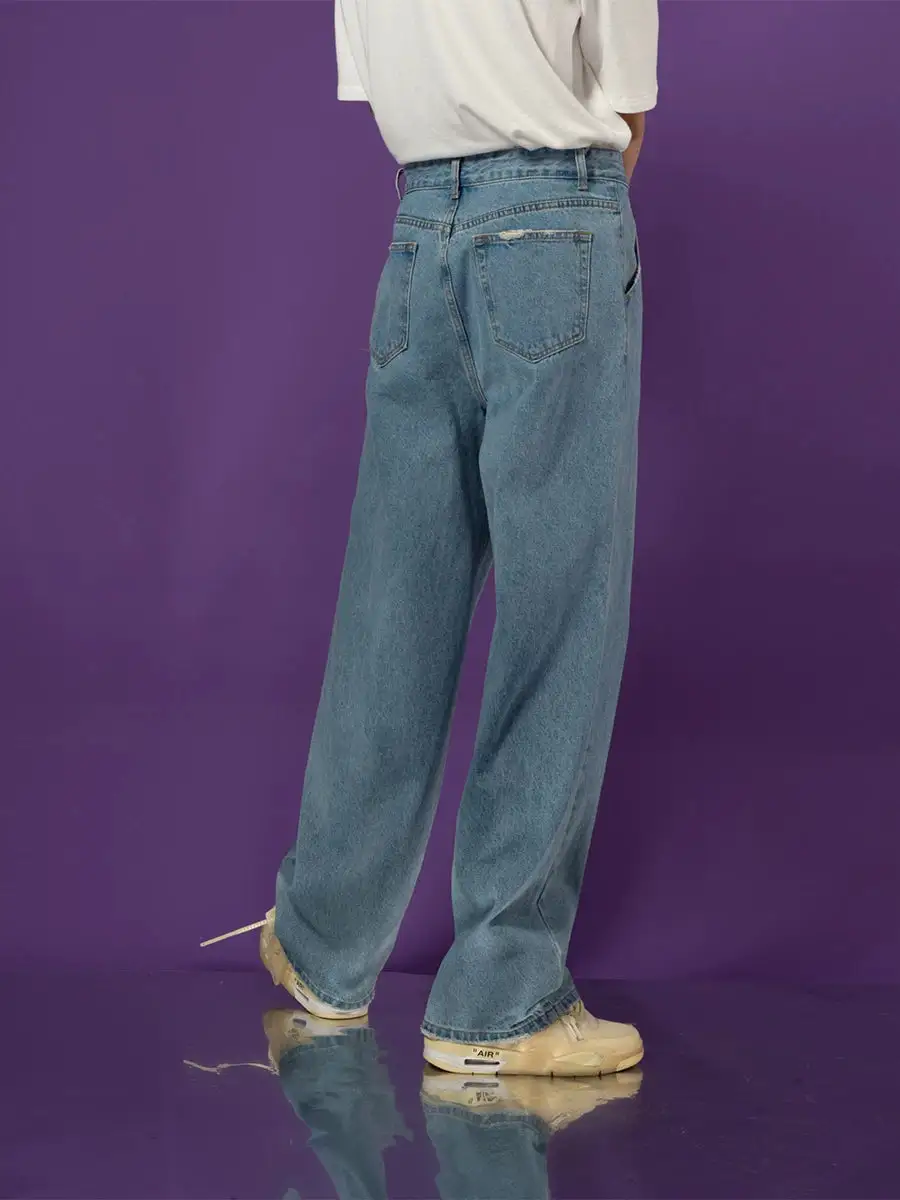 Cloudwash Pleated Barrel-Leg Jeans