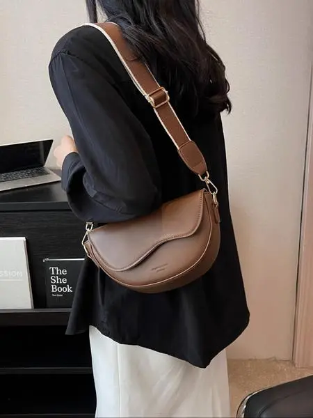 Women's Fashionable Saddle Bag