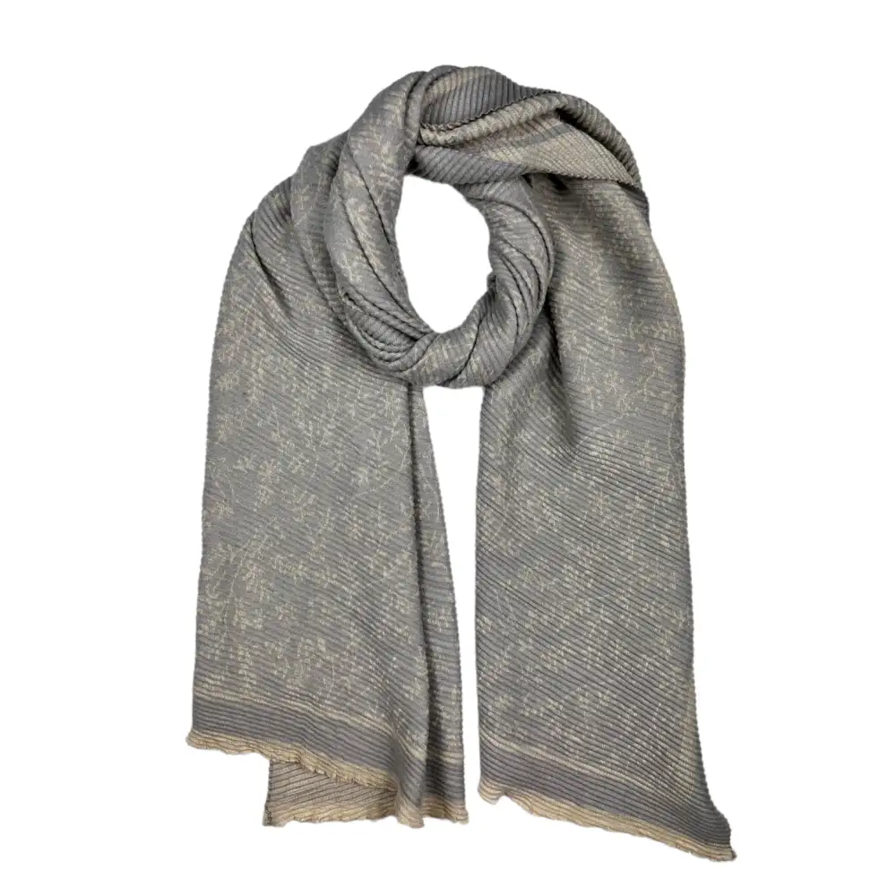 Pleated Leaf Print Winter Scarf