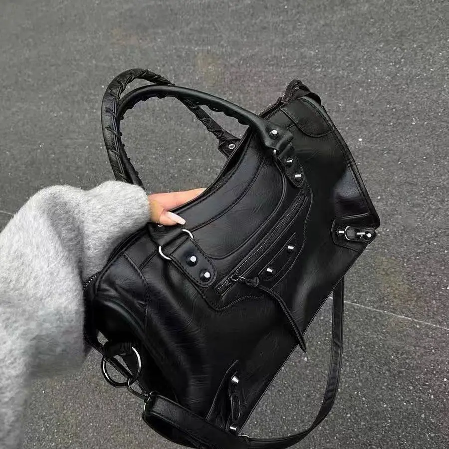 Lightweight Roomy Everyday Tote Bag