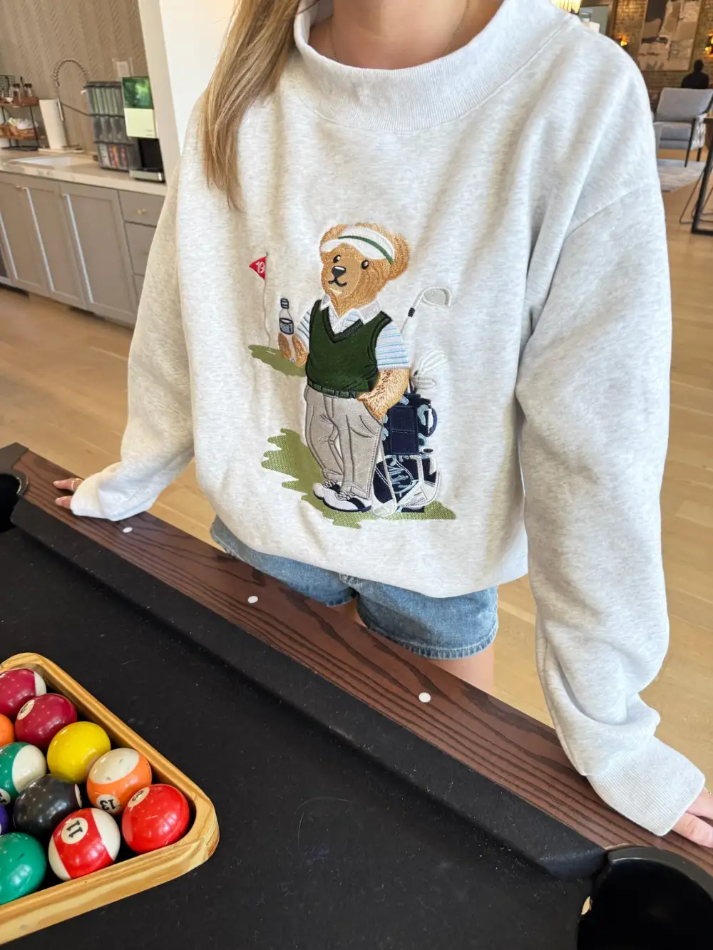 Peal Old Fashion Teddy Bear Golf Embroider Mockneck Sweatshirt