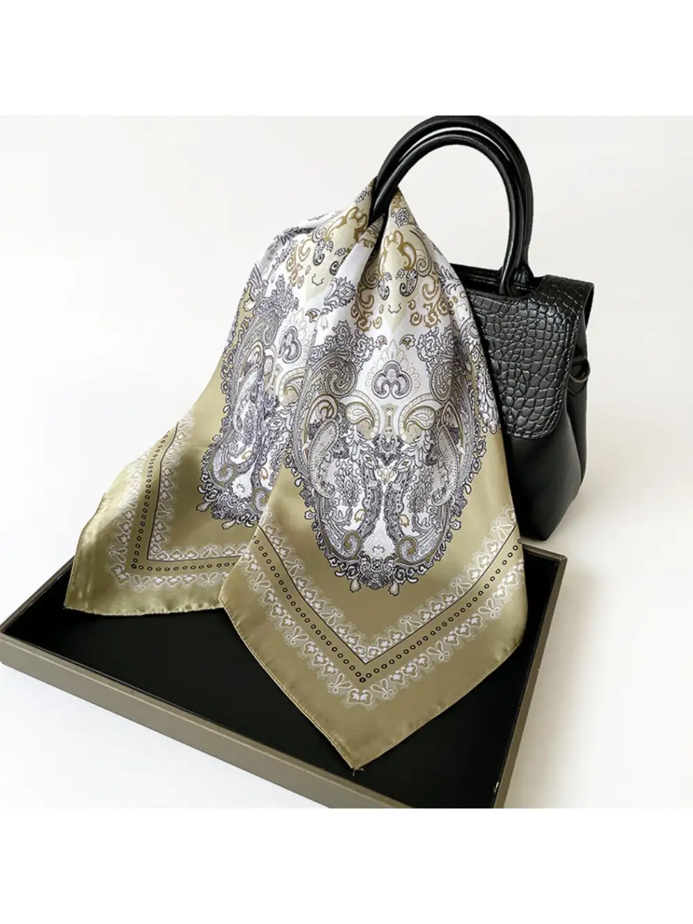 Graphic Paisley Colorblock Scarf
