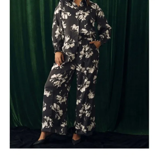 Everyday Wide-Leg Women's Trousers
