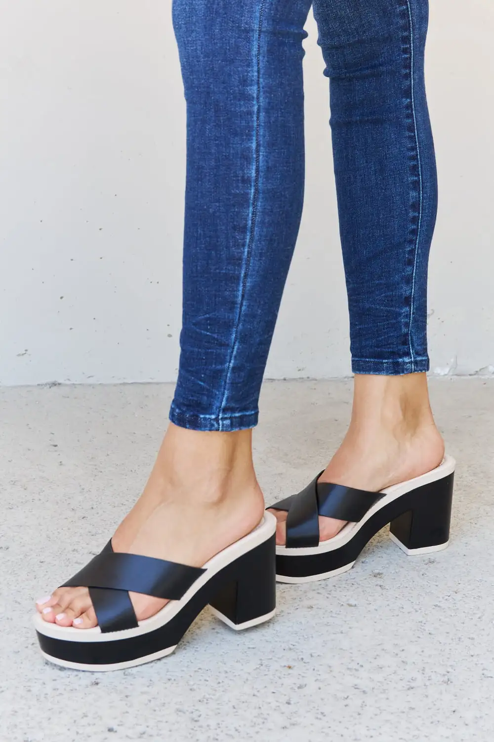 Contrast Platform Sandals