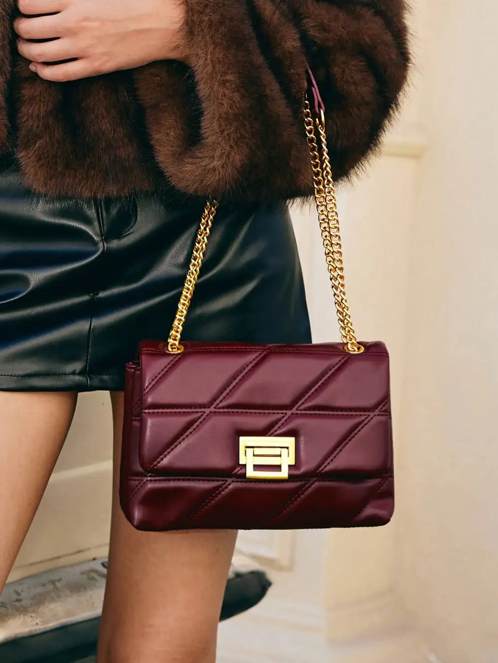 Classic Shoulder Bag