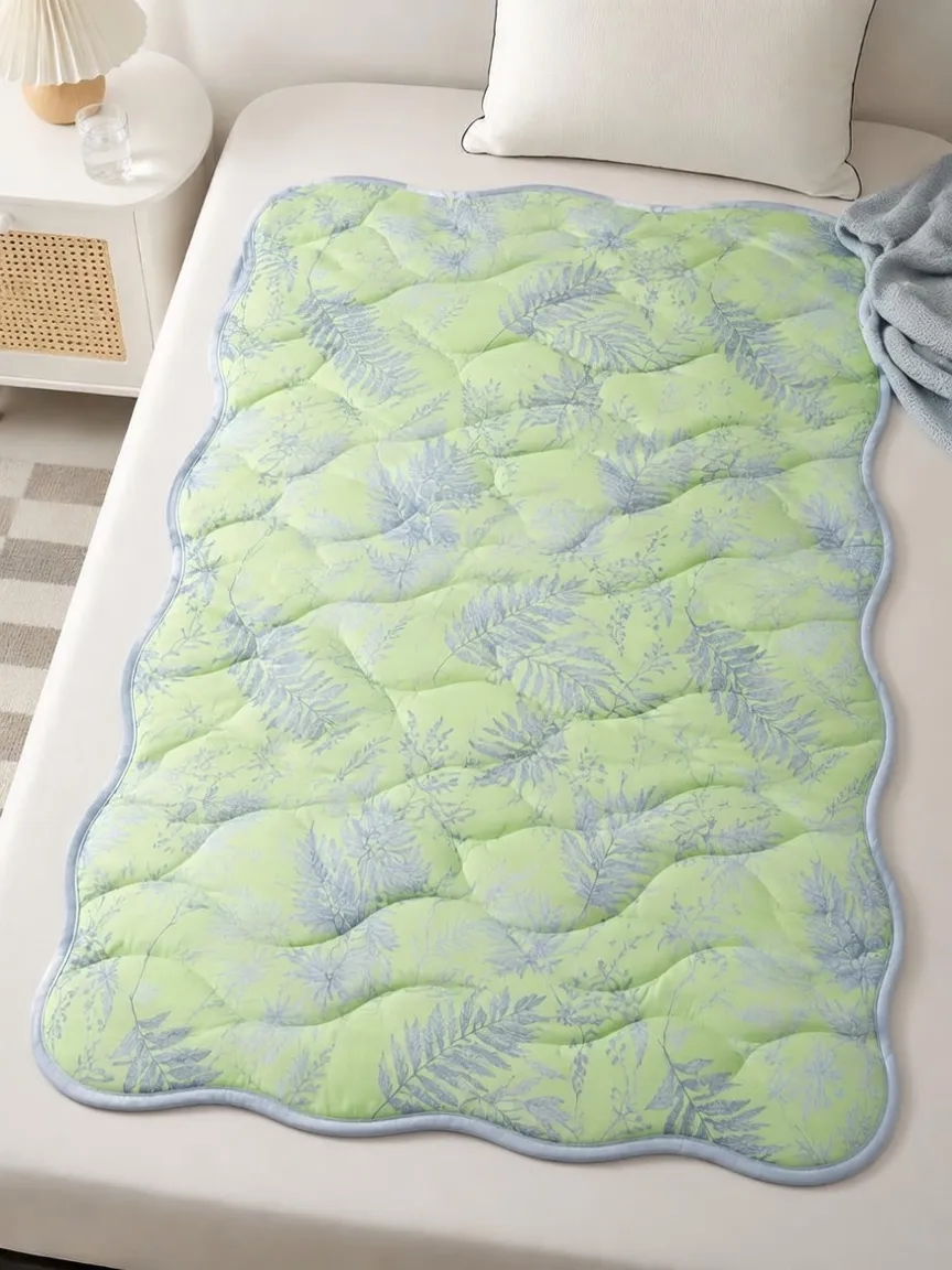Botanical Fern Blue Print Cooling Mat
