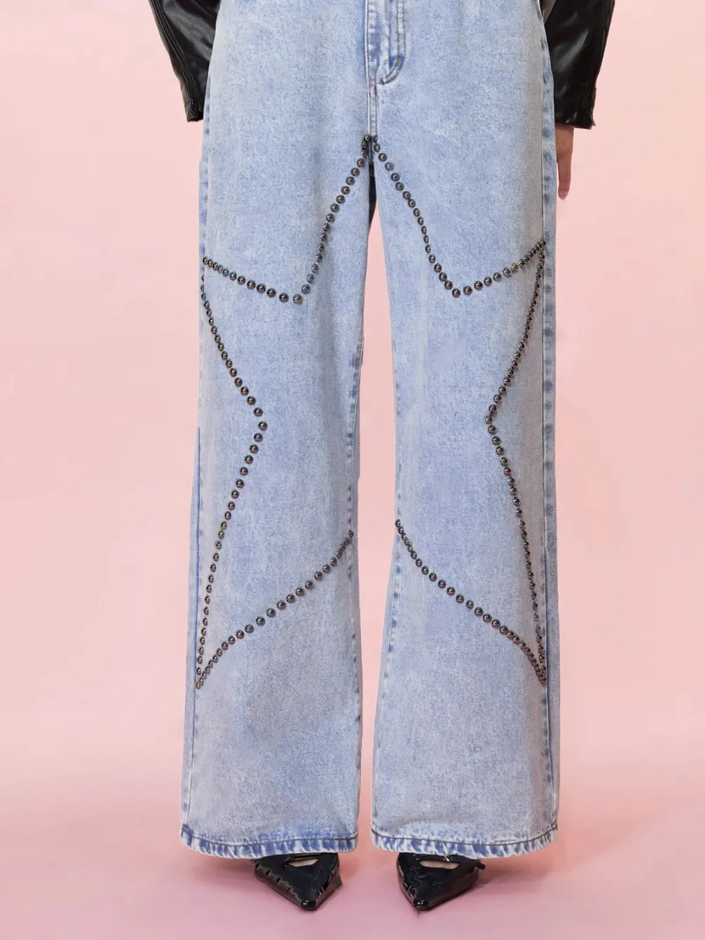 Classic Straight Leg Pocketed Denim Jeans