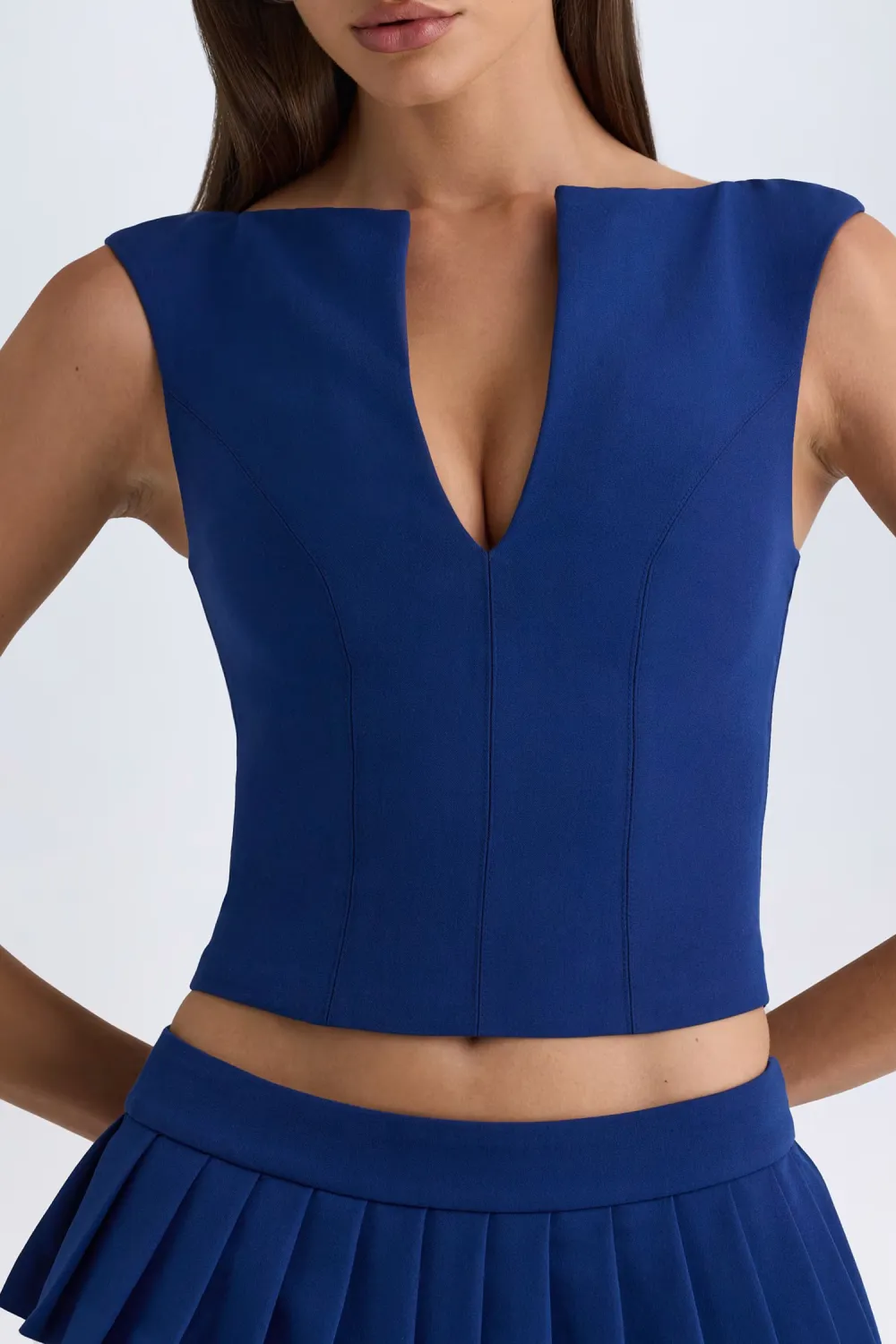 Trendy Short Solid Color Sleeveless Top