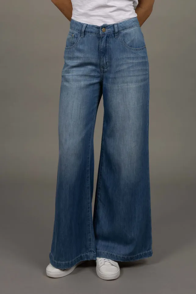 Women's Natural Drape Wide Leg Trousers
