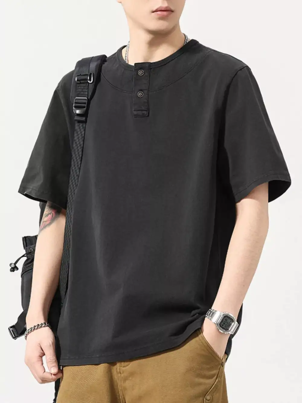 Clean Look Round Neck Short Sleeve T-Shirt