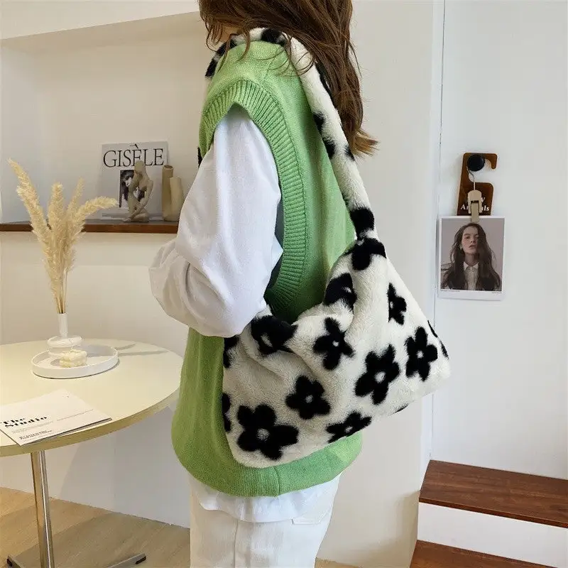 Cute Flowers Plush Shoulder Bag
