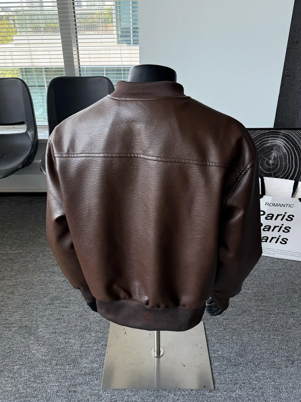 Men's solid color sporty windproof leather jacket