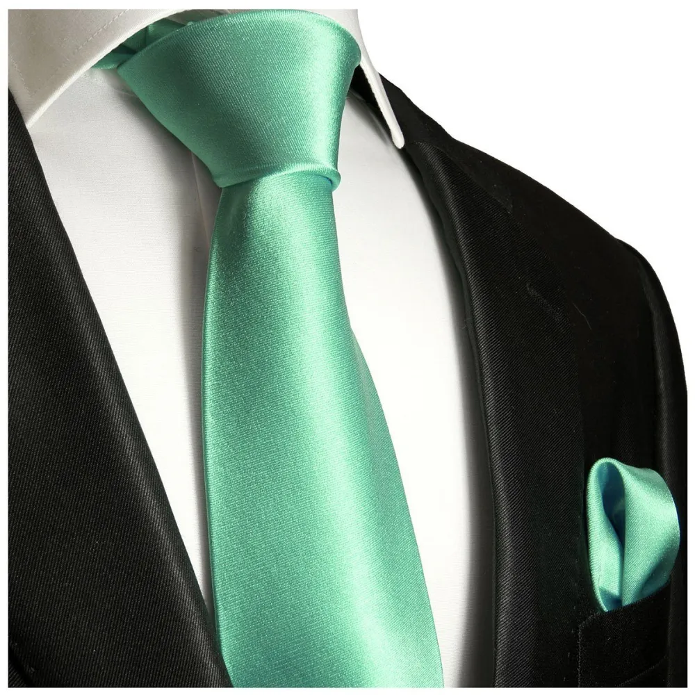 Traditional Solid Men's Necktie With Pocket Square