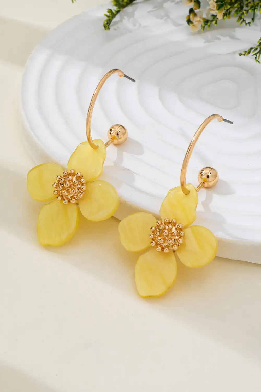 Acrylic Floral Dangle Hoop arrings