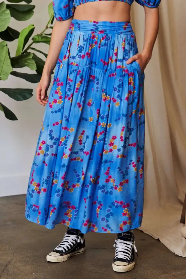 Modern Line Skirt