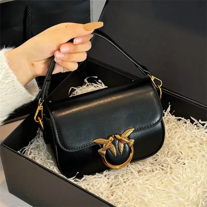 Compact Structured Soft Card Wallet