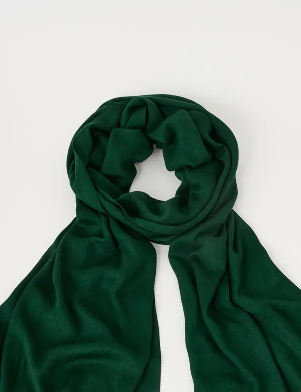 Skin-Friendly And Exquisite Rural Style Deep Emerald Scarf