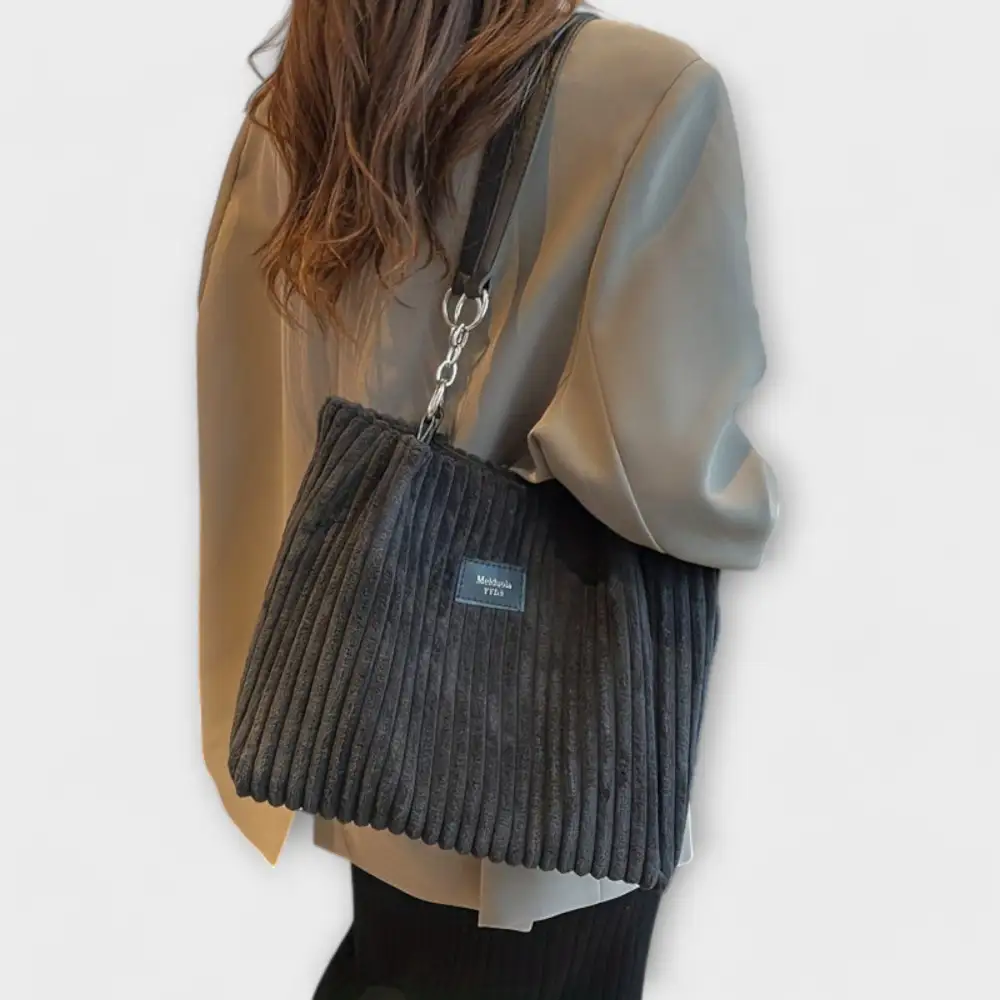 Relaxed Carry Shoulder Bag