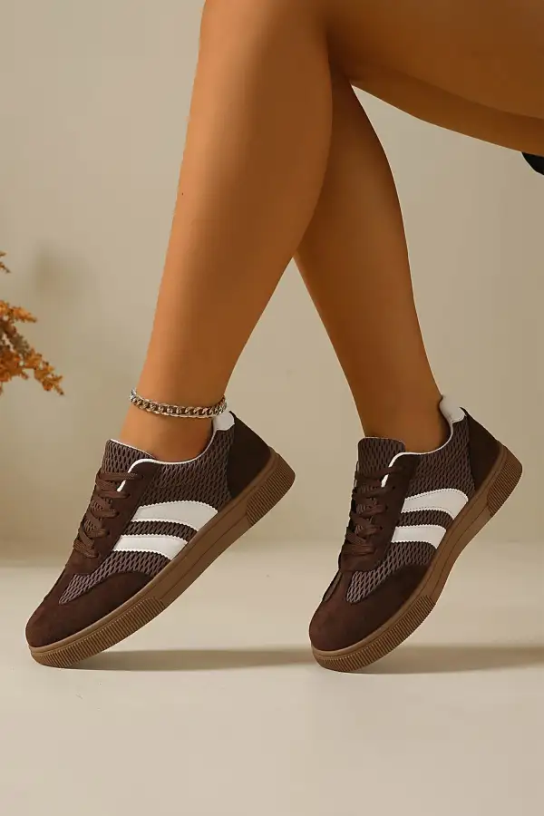 Distinctive Mesh Patchwork Lace-Up Casual Sneakers